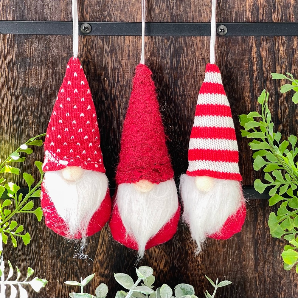 GNOME ornaments 3 RED HAT GNOMES Year round FESTIVE gift tags place setting - Picture 5 of 5